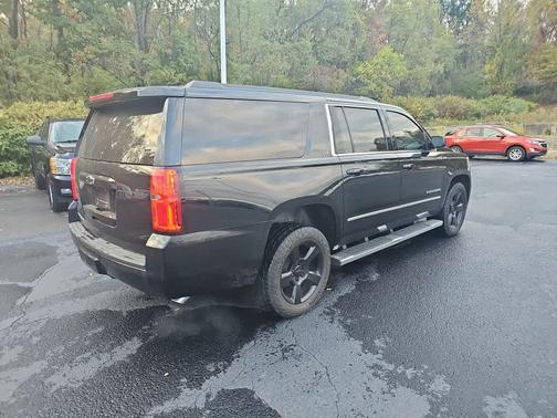 2019 Chevrolet Suburban LT
