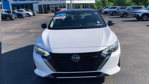 Aspen White Tricoat/Super Black 2024 Nissan Sentra SR