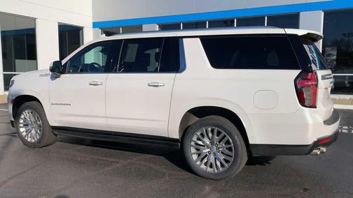 2023 Chevrolet Suburban 4WD High Country