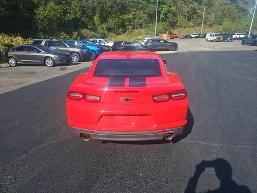 2022 Chevrolet Camaro RWD Coupe LT1