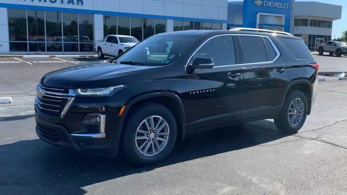Mosaic Black Metallic 2023 Chevrolet Traverse LT Cloth