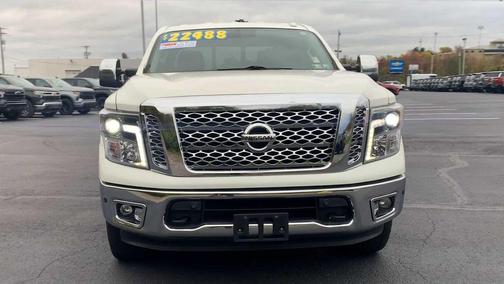 2019 Nissan Titan SL