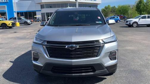 Sterling Gray Metallic 2023 Chevrolet Traverse LT Cloth