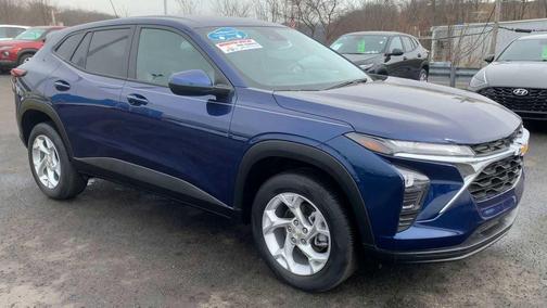 2024 Chevrolet Trax LS