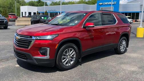 Radiant Red Tintcoat 2023 Chevrolet Traverse LT Cloth