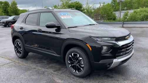 Mosaic Black Metallic 2023 Chevrolet Trailblazer LT