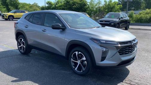 Sterling Gray Metallic 2024 Chevrolet Trax FWD 1RS