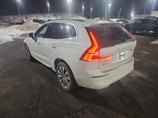 2023 Volvo XC60 B5 Core