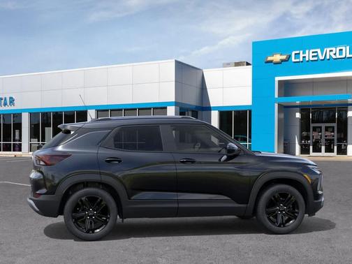 Mosaic Black Metallic 2026 Chevrolet Trailblazer LT