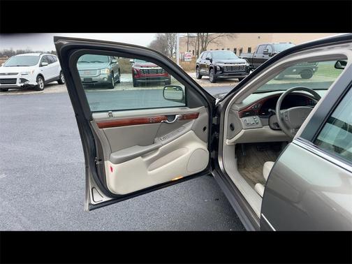 2002 Cadillac DeVille Base