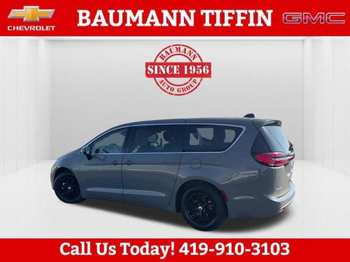 2023 Chrysler Pacifica Touring-L