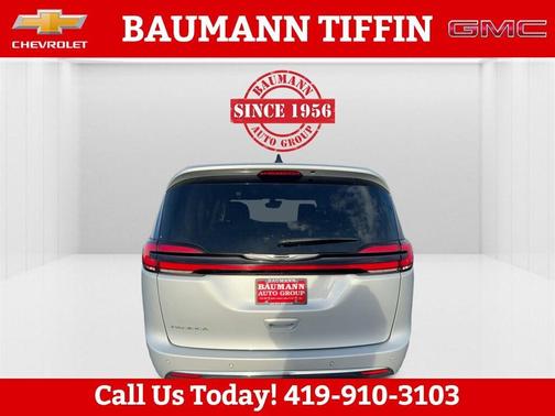 2024 Chrysler Pacifica Touring-L