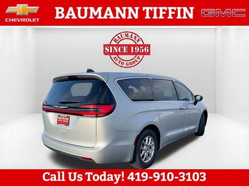 2024 Chrysler Pacifica Touring-L