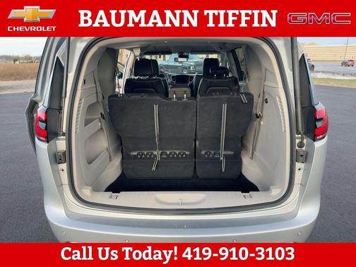 Silver Mist Clearcoat 2024 Chrysler Pacifica Touring-L