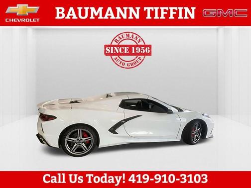 Arctic White 2026 Chevrolet Corvette Stingray w/2LT