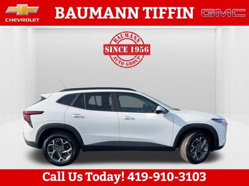 Summit White 2025 Chevrolet Trax LT