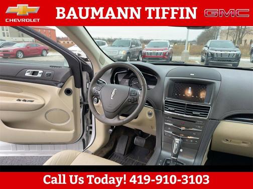 2017 Lincoln MKT Elite