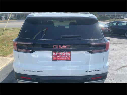 2025 GMC Acadia Elevation