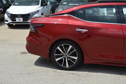 2023 Nissan Maxima SL