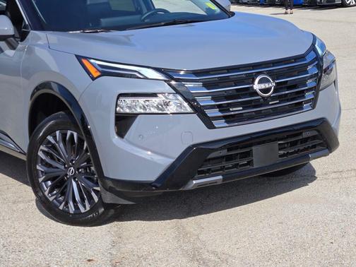 2025 Nissan Rogue Platinum