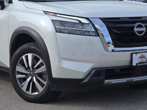 2024 Nissan Pathfinder SL 4WD