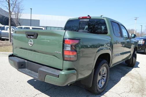 2025 Nissan Frontier SV