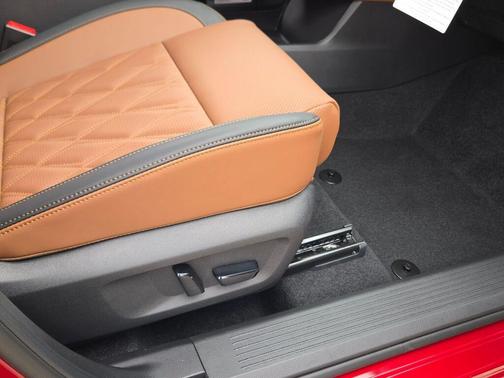 Scarlet Ember Tintcoat 2026 Nissan Rogue Platinum