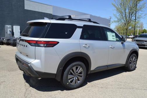 2025 Nissan Pathfinder SV 4WD