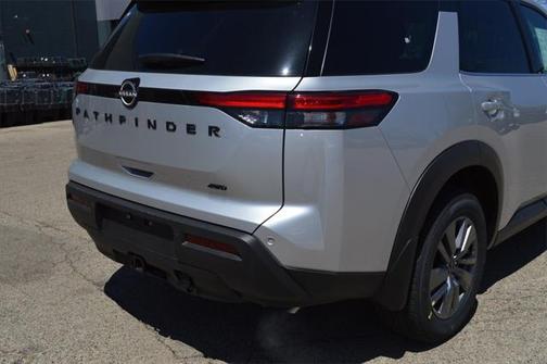 2025 Nissan Pathfinder SV 4WD