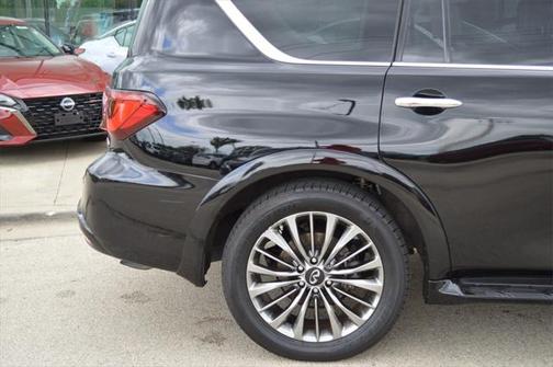 2021 INFINITI QX80 Luxe