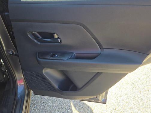 Gun Metallic 2026 Nissan Kicks S