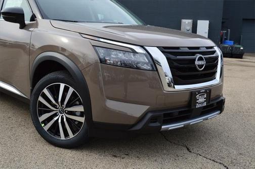 2025 Nissan Pathfinder Platinum 4WD