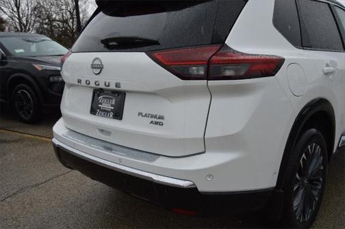 2025 Nissan Rogue Platinum
