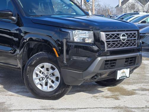 2024 Nissan Frontier SV