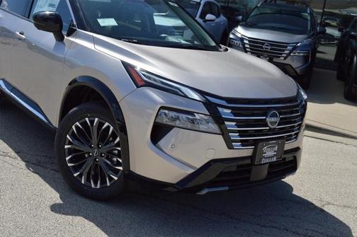 2025 Nissan Rogue Platinum
