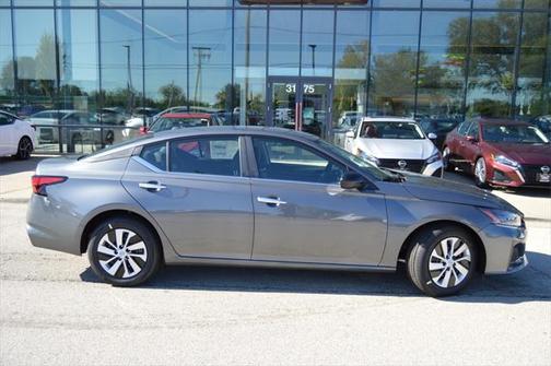 2025 Nissan Altima S FWD