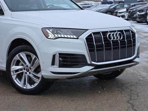 2024 Audi Q7 55 Premium Plus