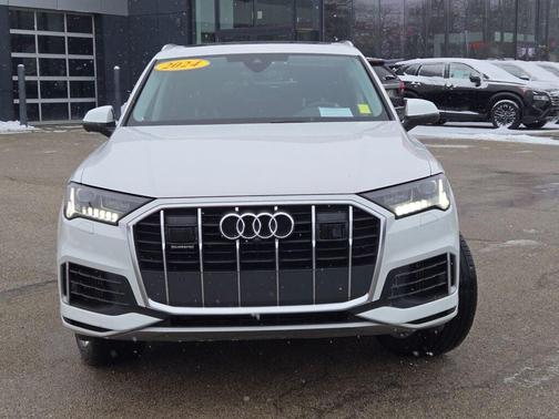 2024 Audi Q7 55 Premium Plus