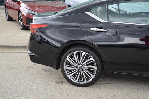 2024 Nissan Altima 2.5 SL
