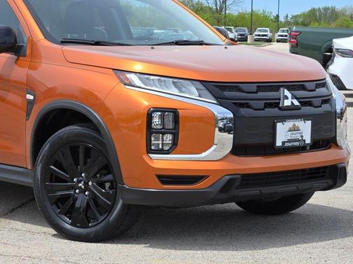 Orange Sunrise Metallic 2022 Mitsubishi Outlander Sport 2.0 LE