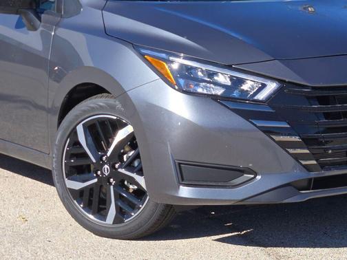 Gun Metallic 2025 Nissan Versa 1.6 S