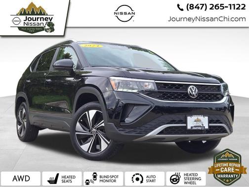 Deep Black Pearl 2024 Volkswagen Taos 1.5T SE