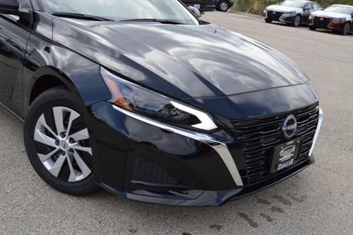 2025 Nissan Altima S FWD