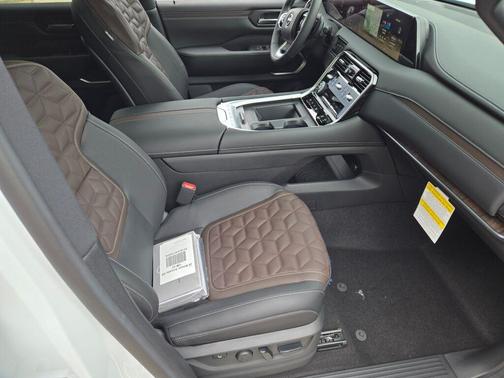 2025 Nissan Armada Platinum Reserve 4WD