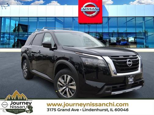 2025 Nissan Pathfinder SL 4WD
