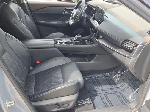 Boulder Gray Pearl 2021 Nissan Rogue Platinum