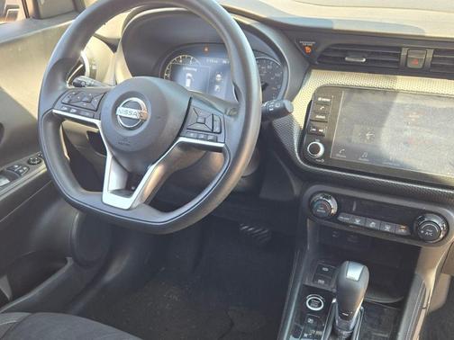 Gun Metallic 2021 Nissan Kicks SV