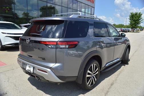 2024 Nissan Pathfinder Platinum 4WD