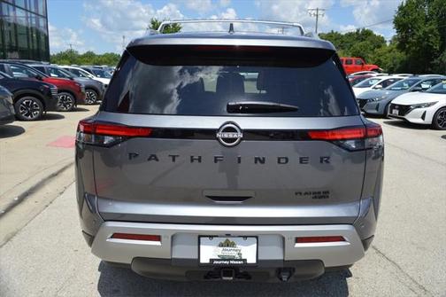 2024 Nissan Pathfinder Platinum 4WD