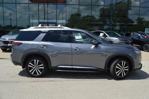 2024 Nissan Pathfinder Platinum 4WD